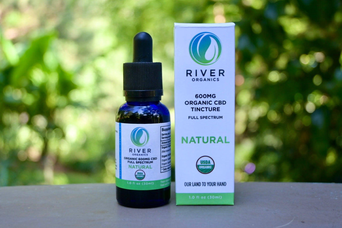 600mg cbd natural tincture in garden